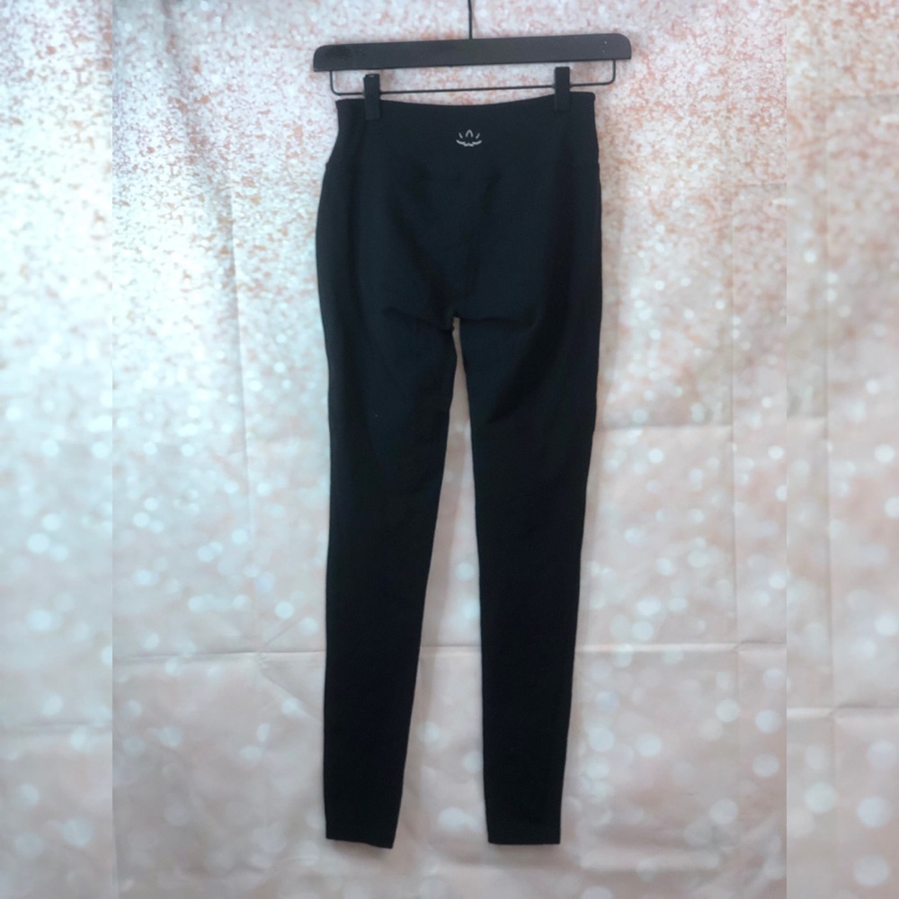 Beyond Yoga Essential Long Legging - Picture 3 of 10